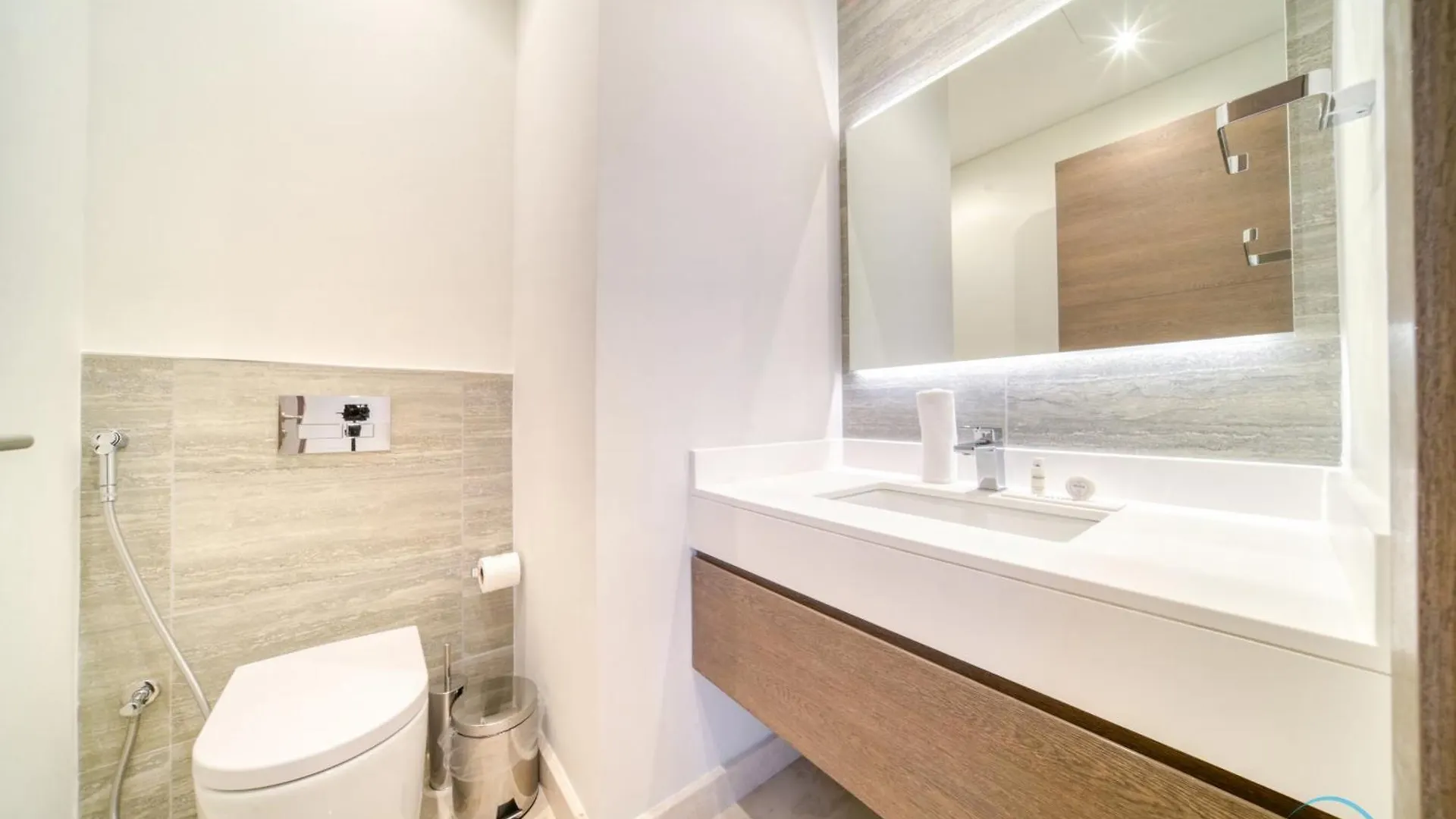 Coastal 1Br At The Anwa By Omniyat Dubai Maritime City By Deluxe Holiday Homes Apartment