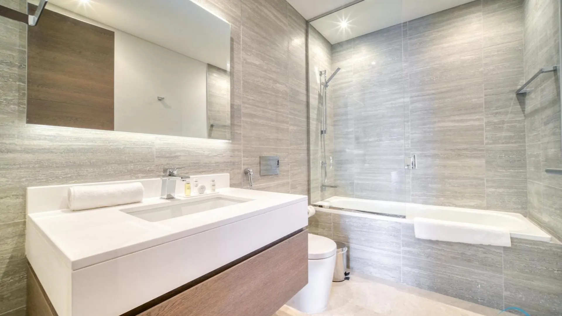 Apartment Coastal 1Br At The Anwa By Omniyat Dubai Maritime City By Deluxe Holiday Homes
